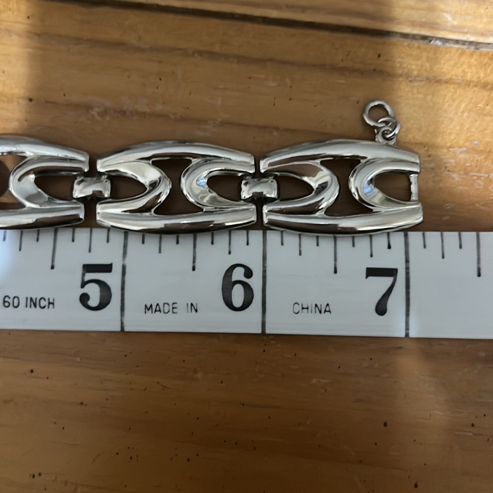Monet chunky silvertone 7 inch bracelet - Picture 4 of 4